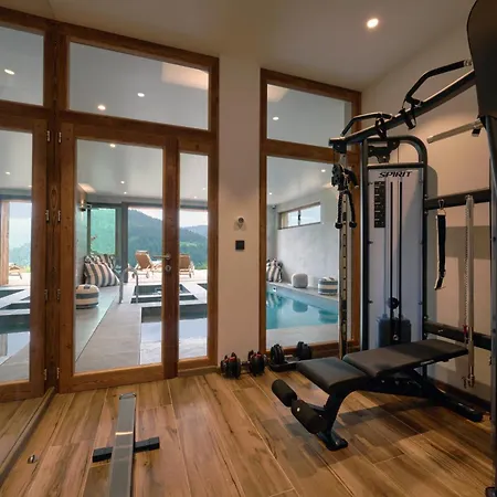 Chalet Ultimate Luxury - Above The Clouds With Sauna, Pool Etc - Mansion Ensolielle For 15 Les Gets